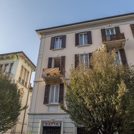 Casa Vacanza Dimora Vincenza Луино Экстерьер фото