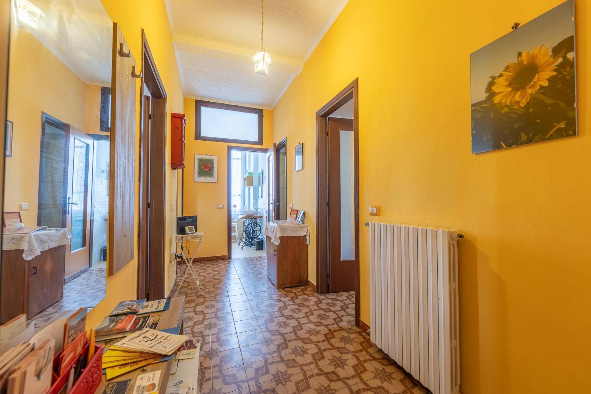 Casa Vacanza Dimora Vincenza Луино Экстерьер фото