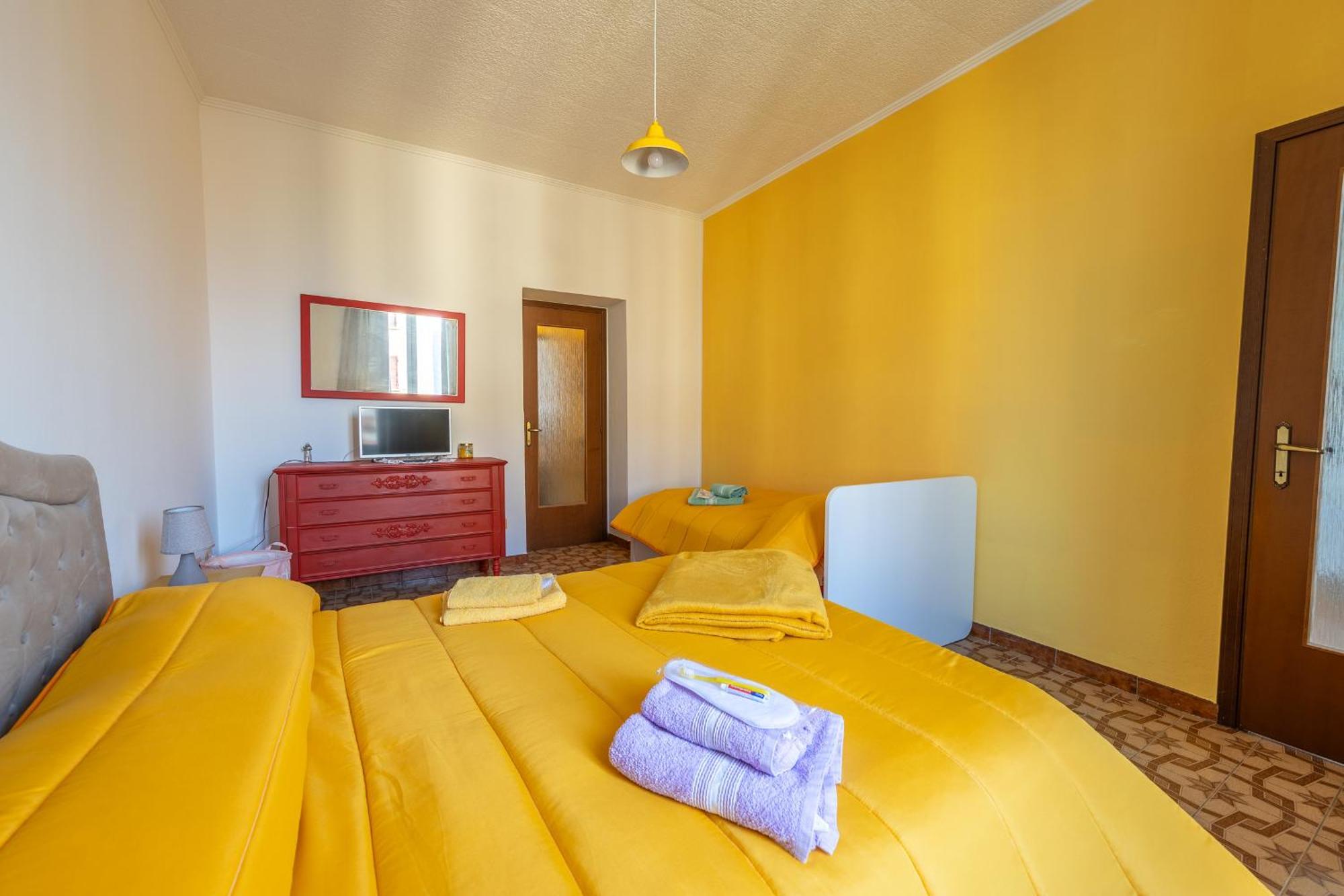 Casa Vacanza Dimora Vincenza Луино Экстерьер фото